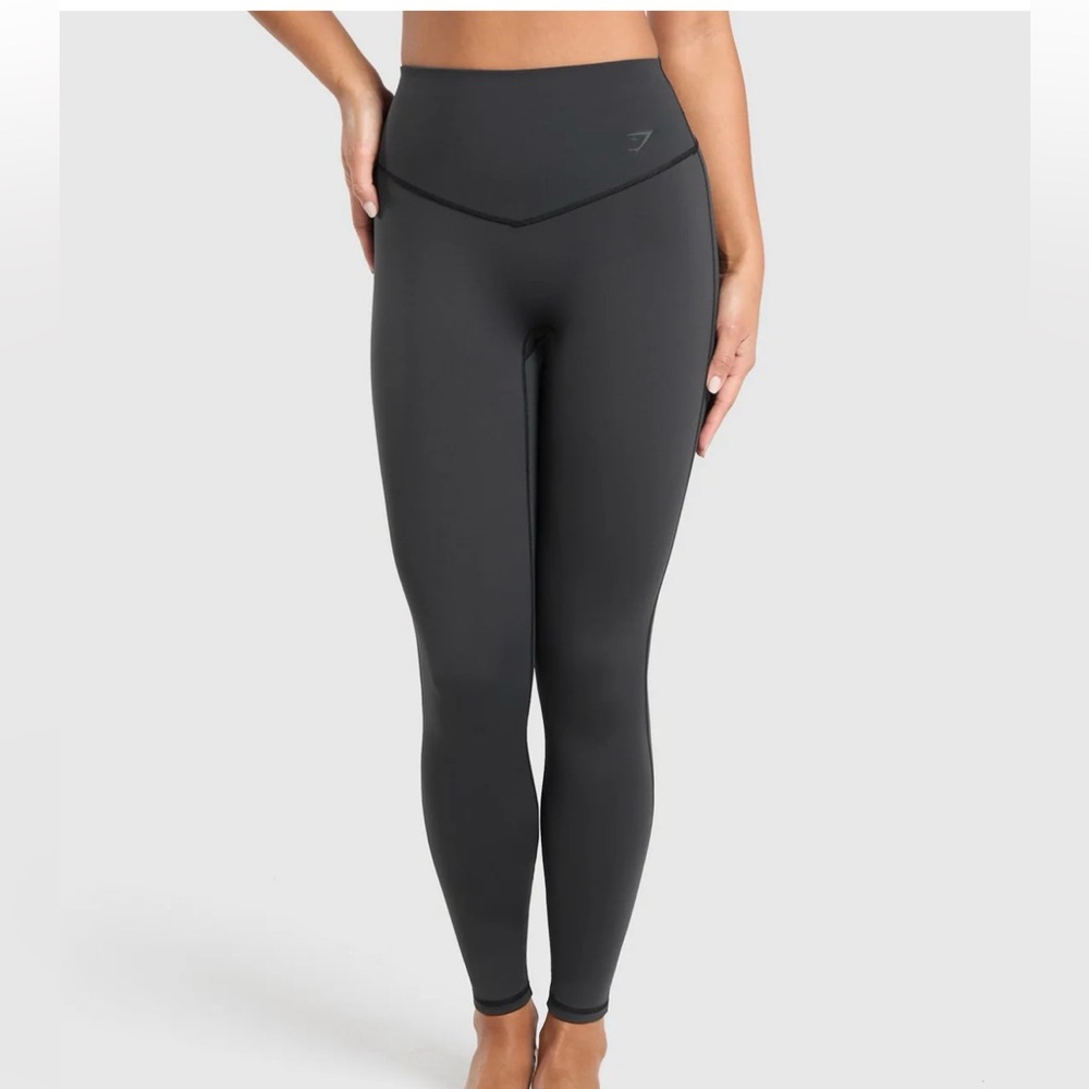 Gymshark Elevate Black Leggings (Tall) - Picture 5 of 6